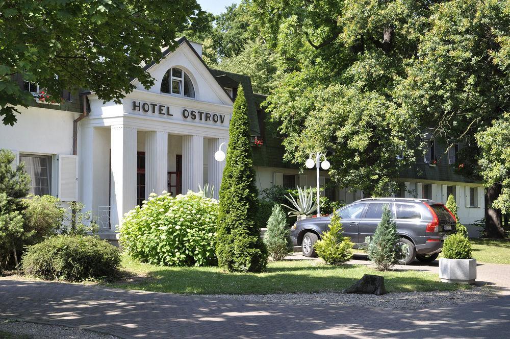 Hotel Ostrov Nymburk Zewnętrze zdjęcie