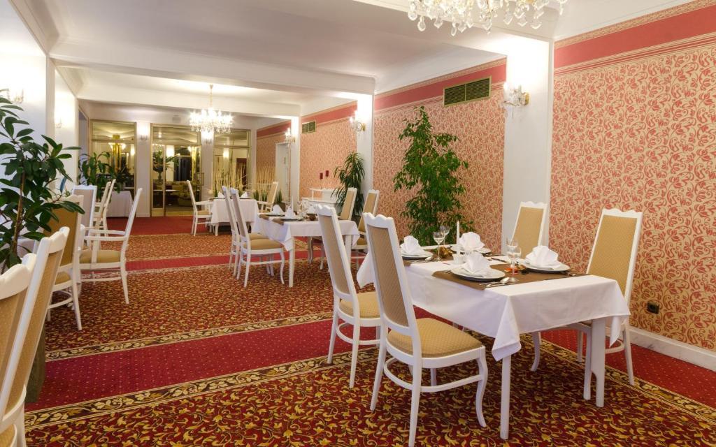 Hotel Ostrov Nymburk Zewnętrze zdjęcie