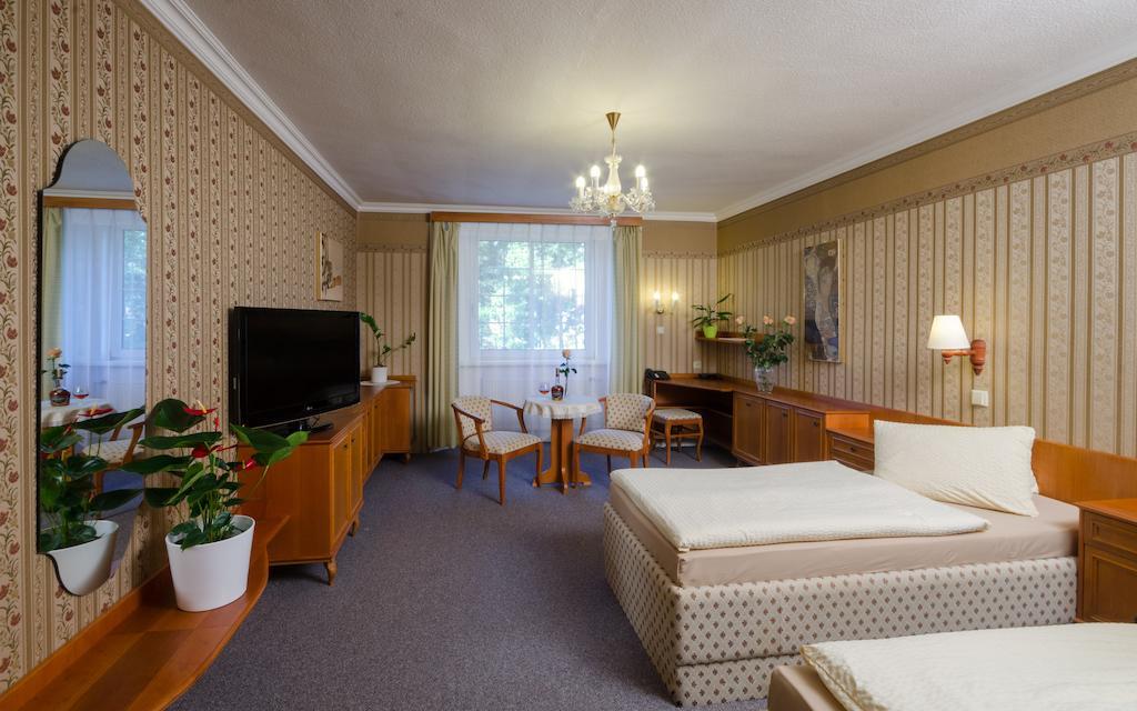 Hotel Ostrov Nymburk Pokój zdjęcie