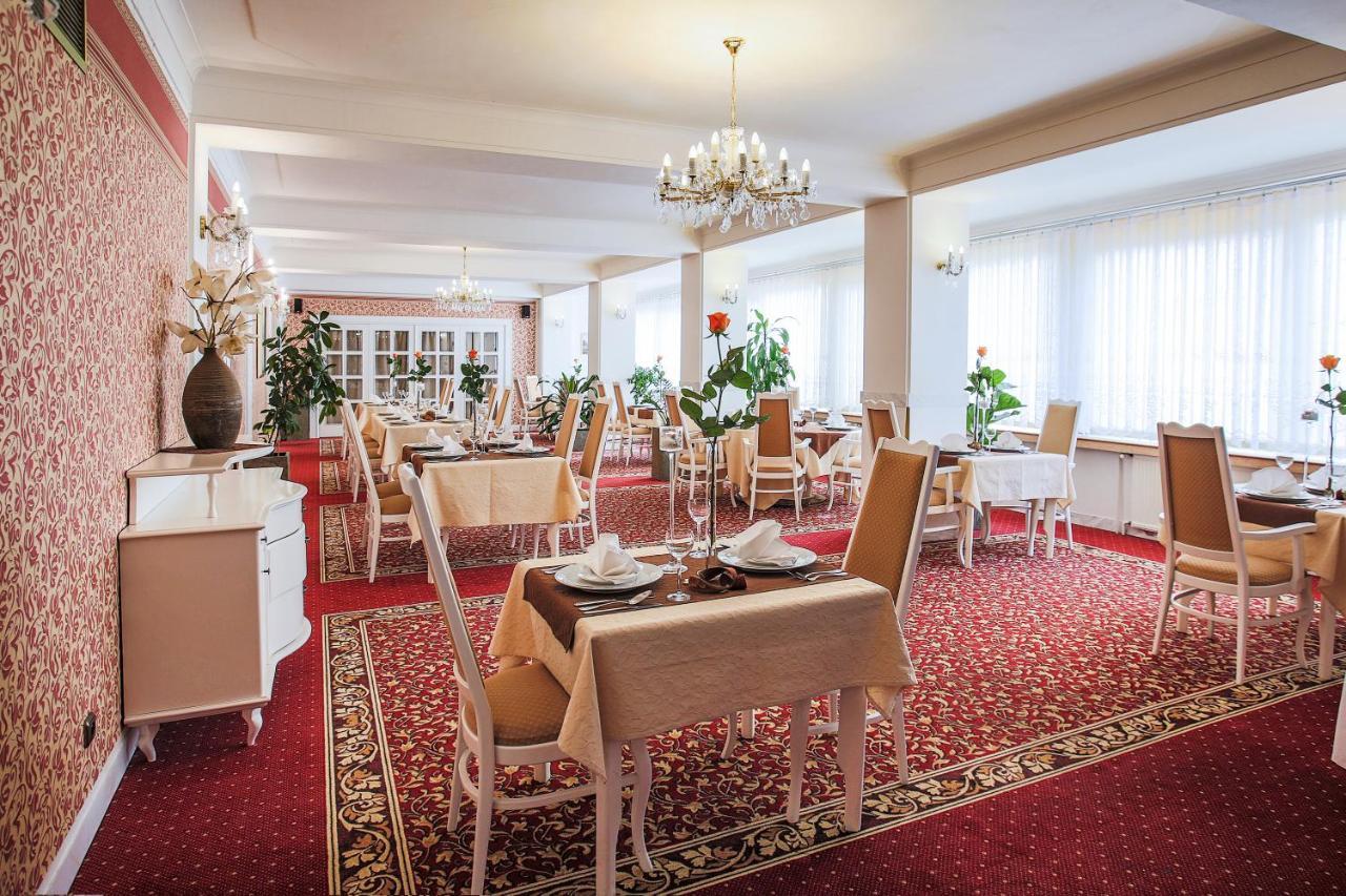 Hotel Ostrov Nymburk Zewnętrze zdjęcie